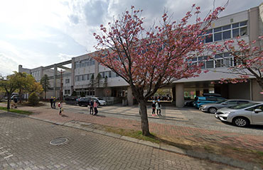 平岡公園小学校